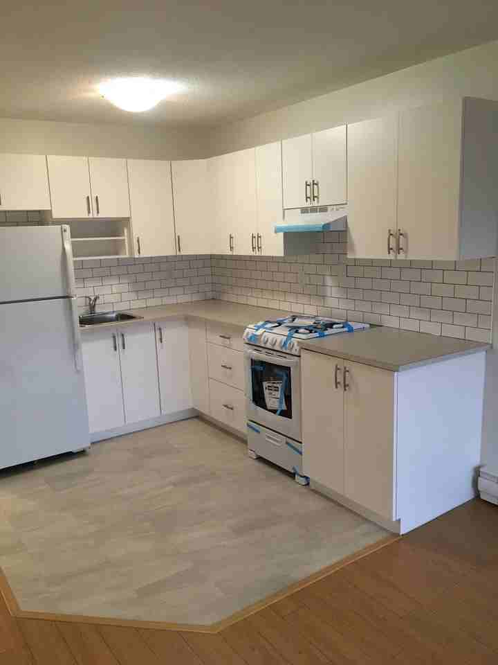 1775 Venables Street - Photo 3 of 6