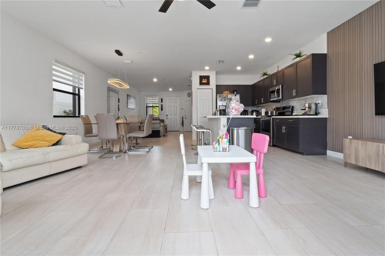 3431 W 109th Pl #3431 - Photo 5 of 16