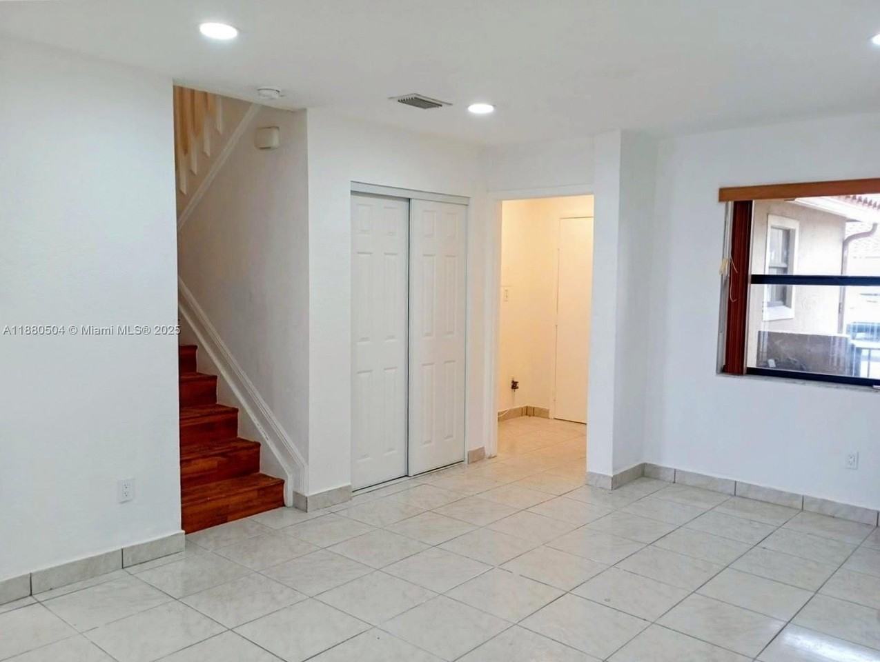 2531 W 60th Pl #101 - Photo 6 of 10