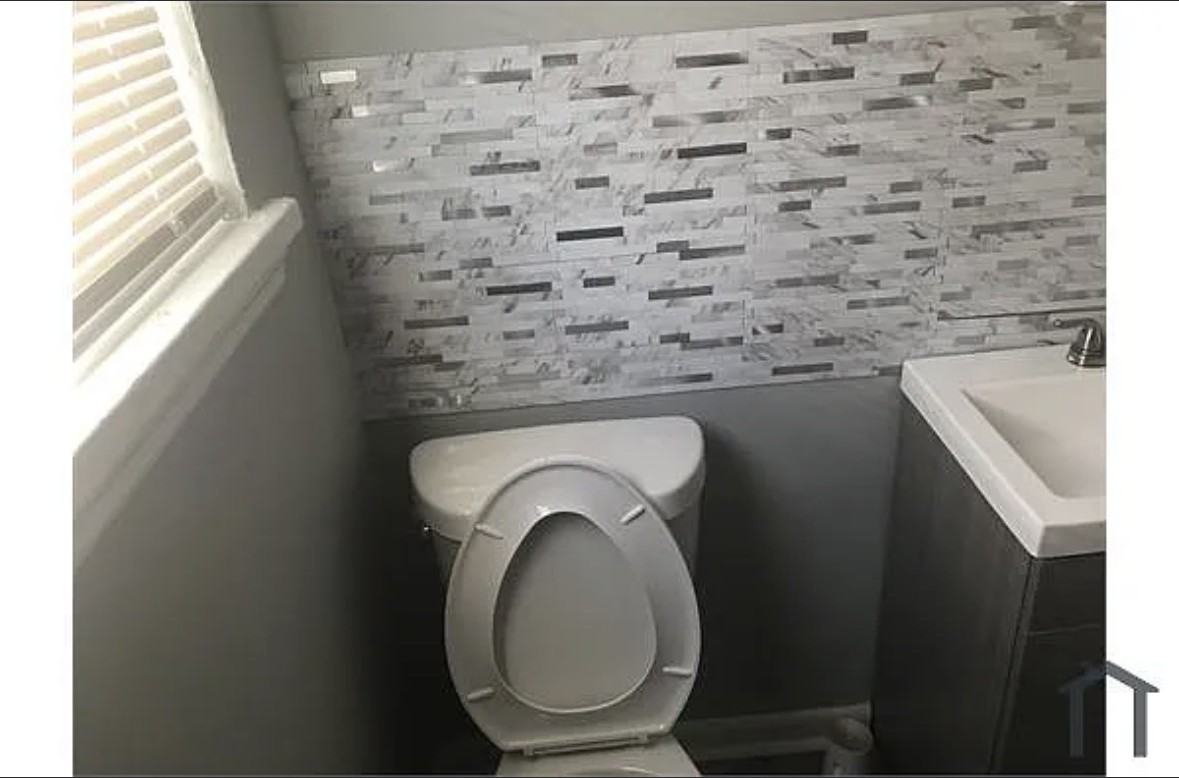 633 42nd St #NA - Photo 3 of 13