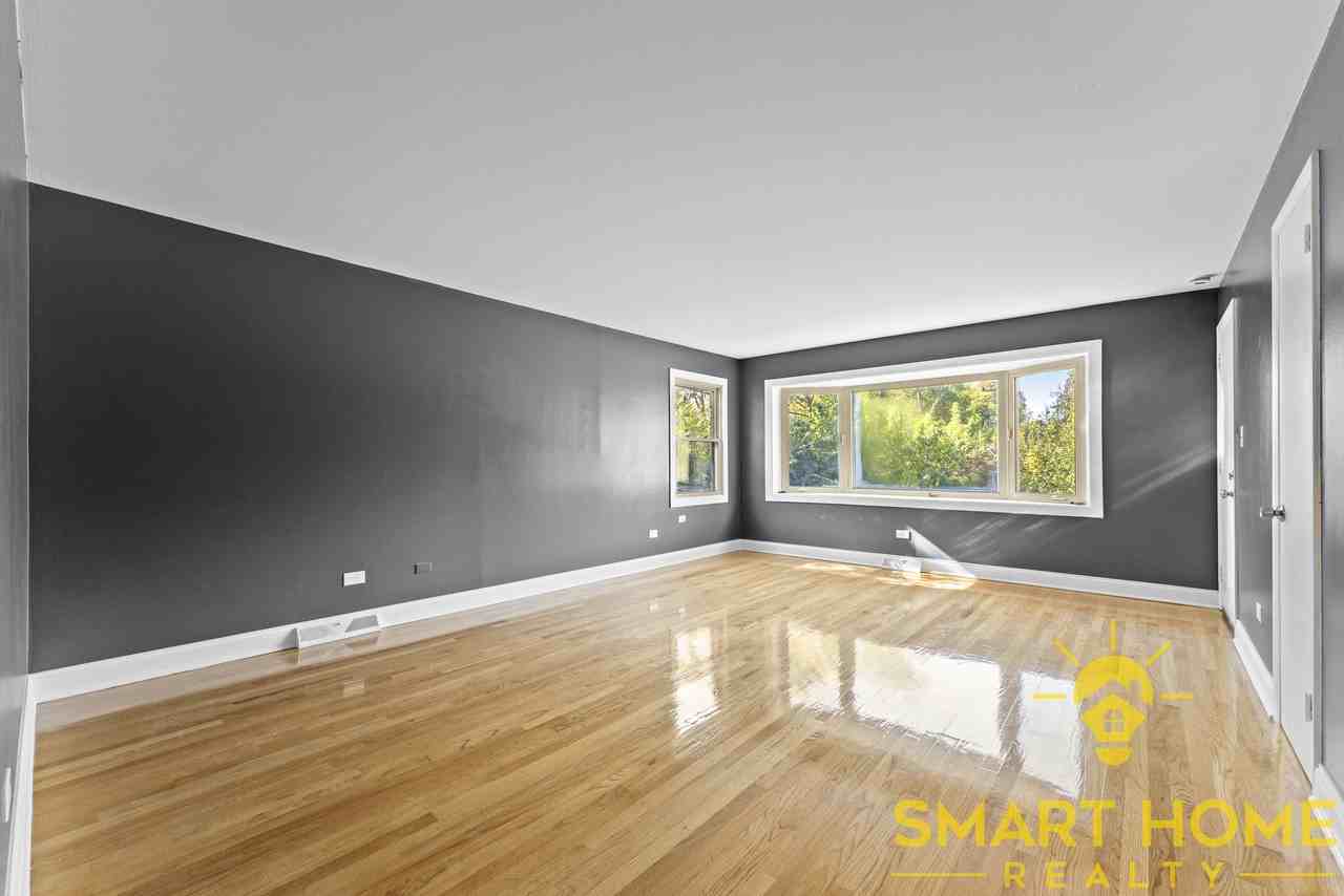 760 East North Broadway Street #1 - Photo 2 of 10