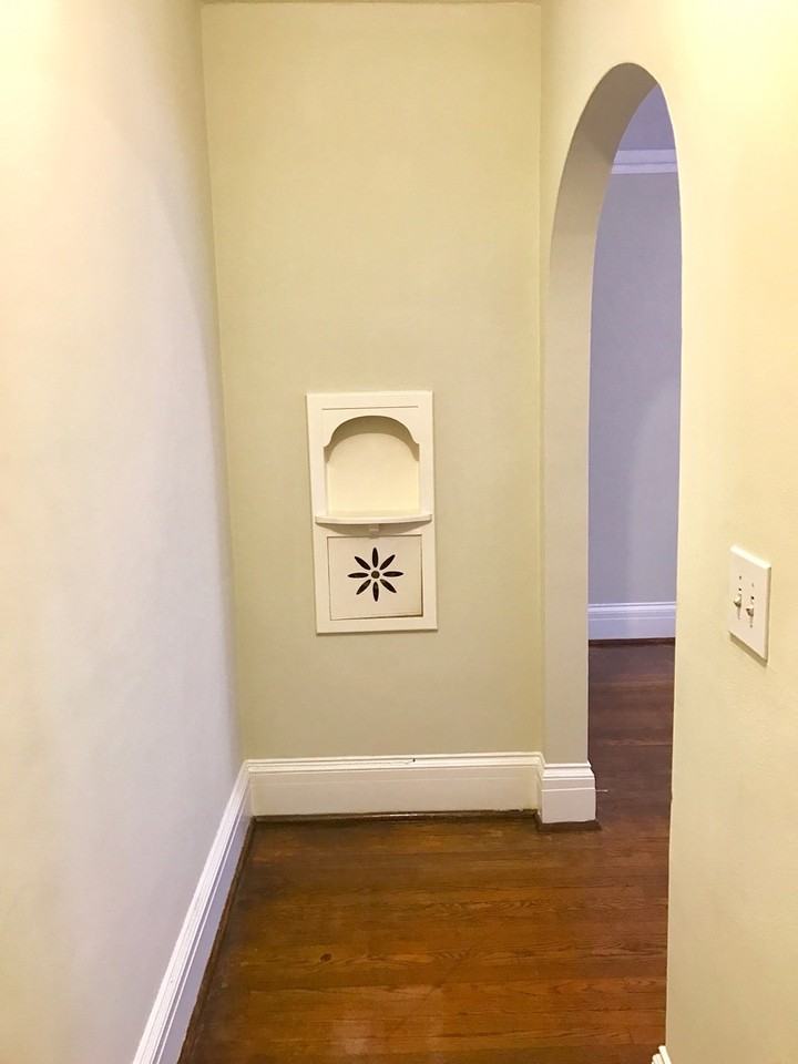 Gray Court Apartments - Photo 2 of 30