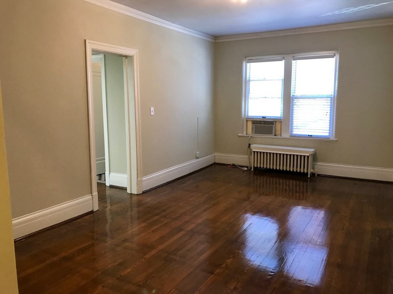 Gray Court Apartments - Photo 4 of 30