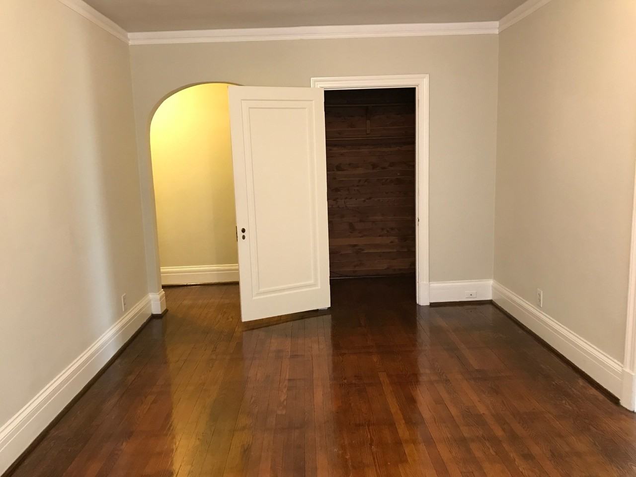 Gray Court Apartments - Photo 5 of 30