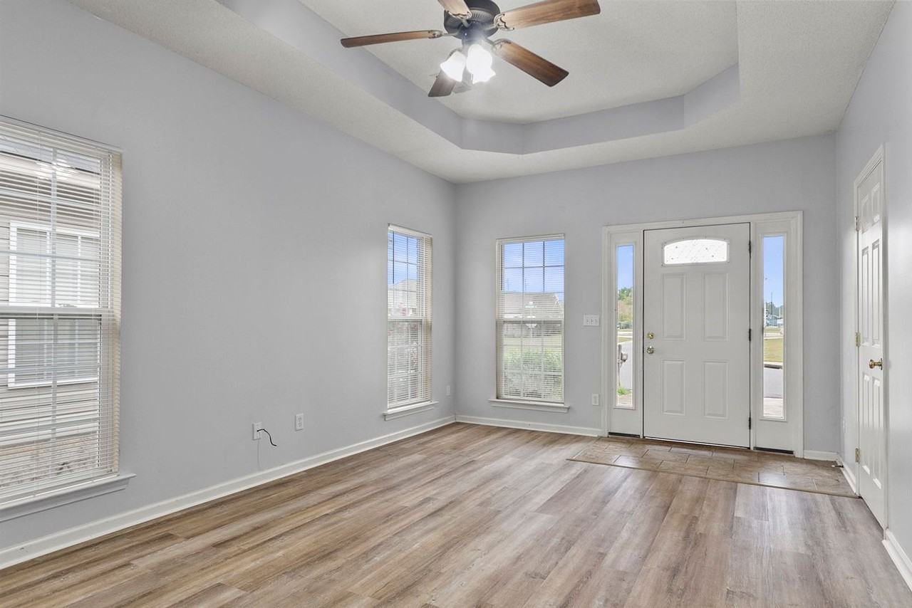 9729 Moonlight Drive - Photo 5 of 29