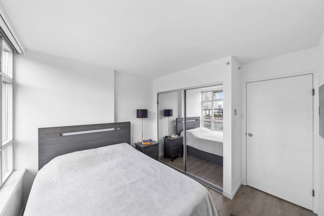 W Pender St & Seymour St #1709 - Photo 3 of 14