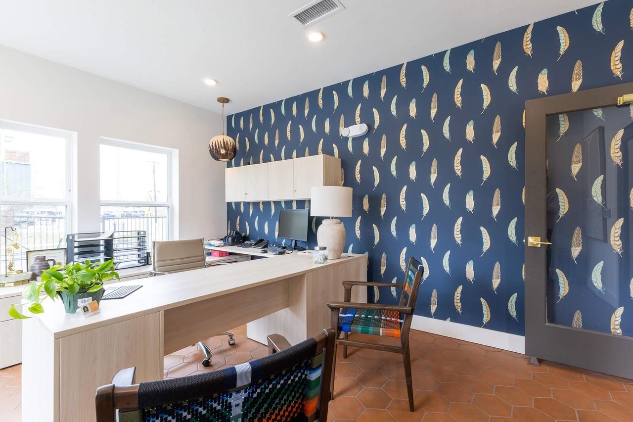 Delara Chase - Photo 5 of 11