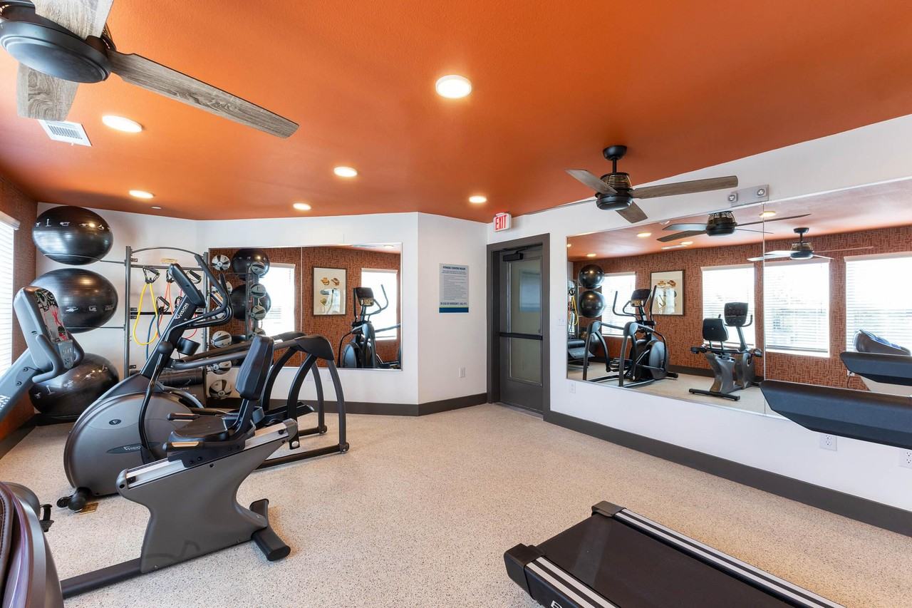 Delara Chase - Photo 7 of 11