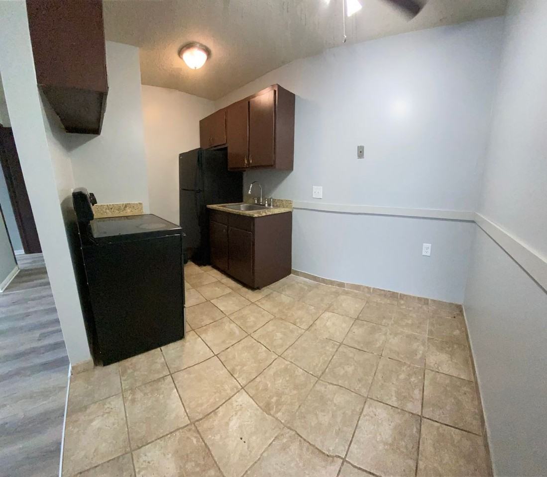 Princeton Place Apts - 467 - Photo 2 of 7