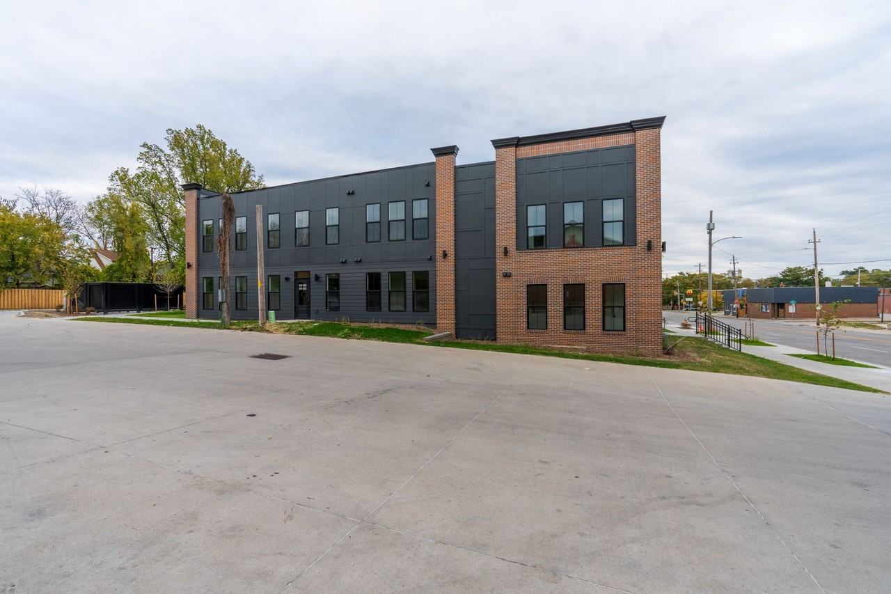 Forest Ave - Photo 4 of 38