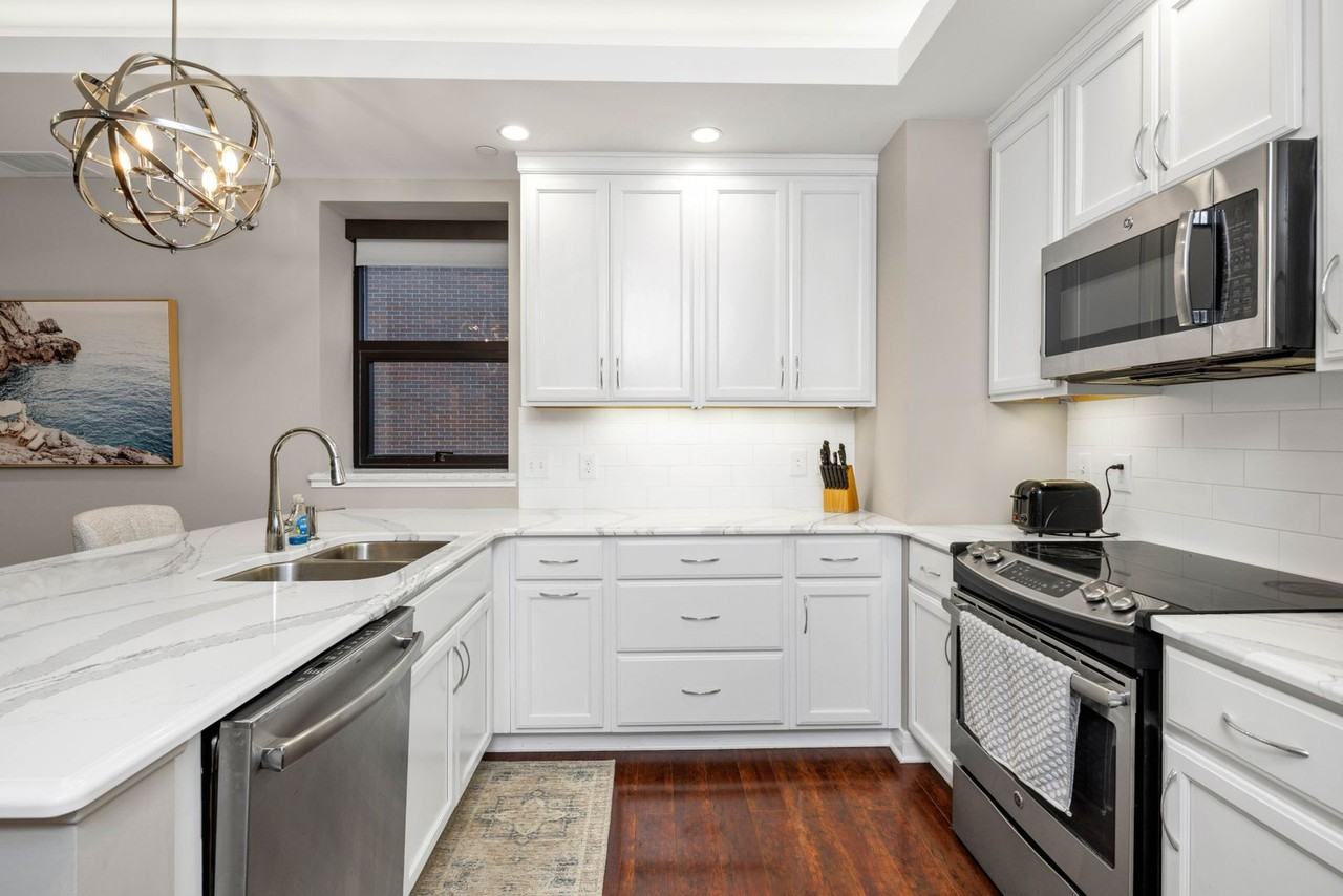 110 E Michigan Ave ##304 - Photo 4 of 18