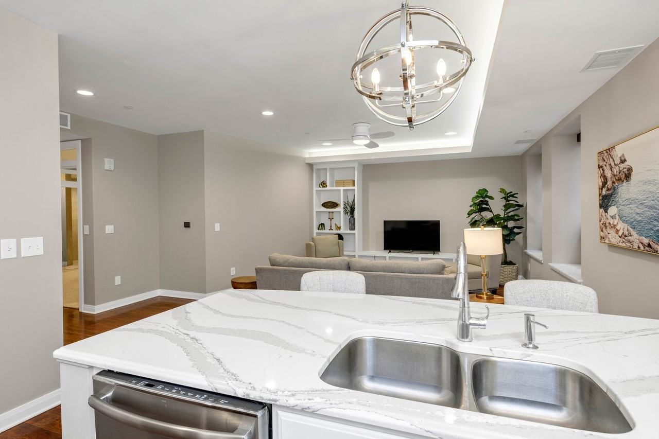 110 E Michigan Ave ##304 - Photo 5 of 18