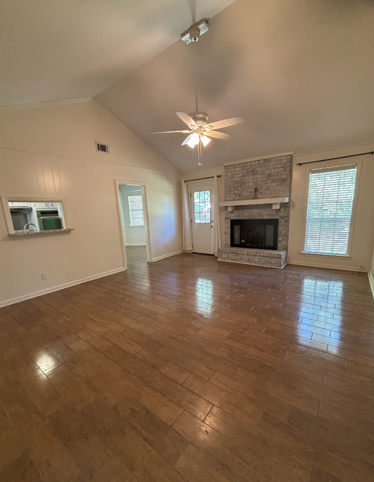 108 Steerforth Rd - Photo 4 of 19