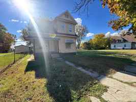 featured image of 621 Woodland Ave