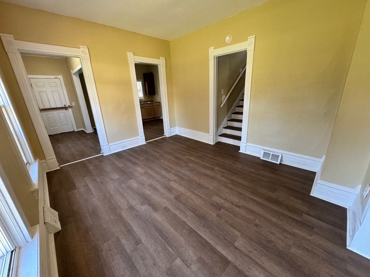 621 Woodland Ave - Photo 3 of 27