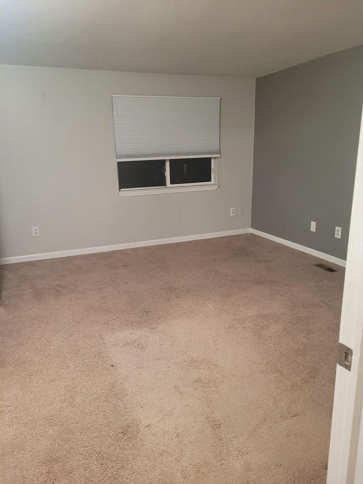 3518 Greenfield Rd - Photo 3 of 13