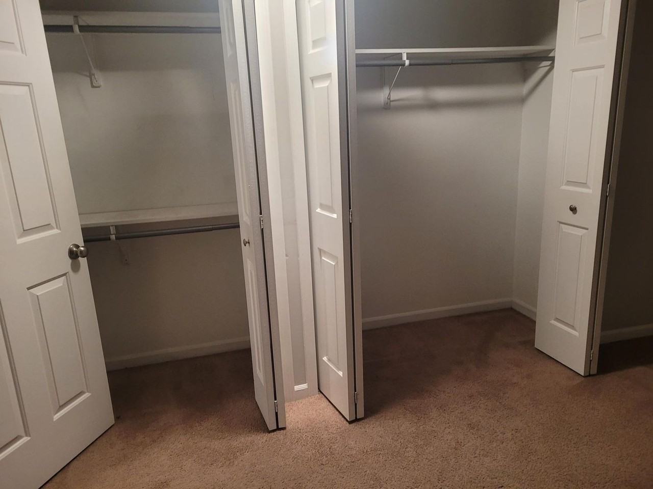 3518 Greenfield Rd - Photo 4 of 13