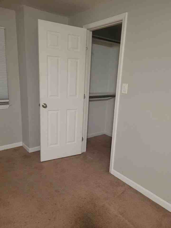 3518 Greenfield Rd - Photo 7 of 13