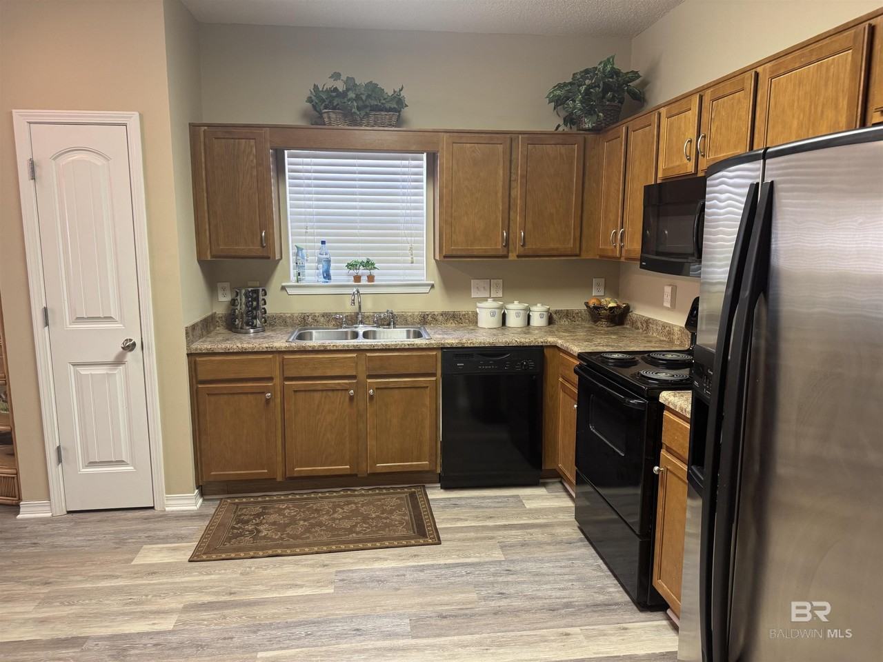 2651 S Juniper St #1603 - Photo 2 of 23