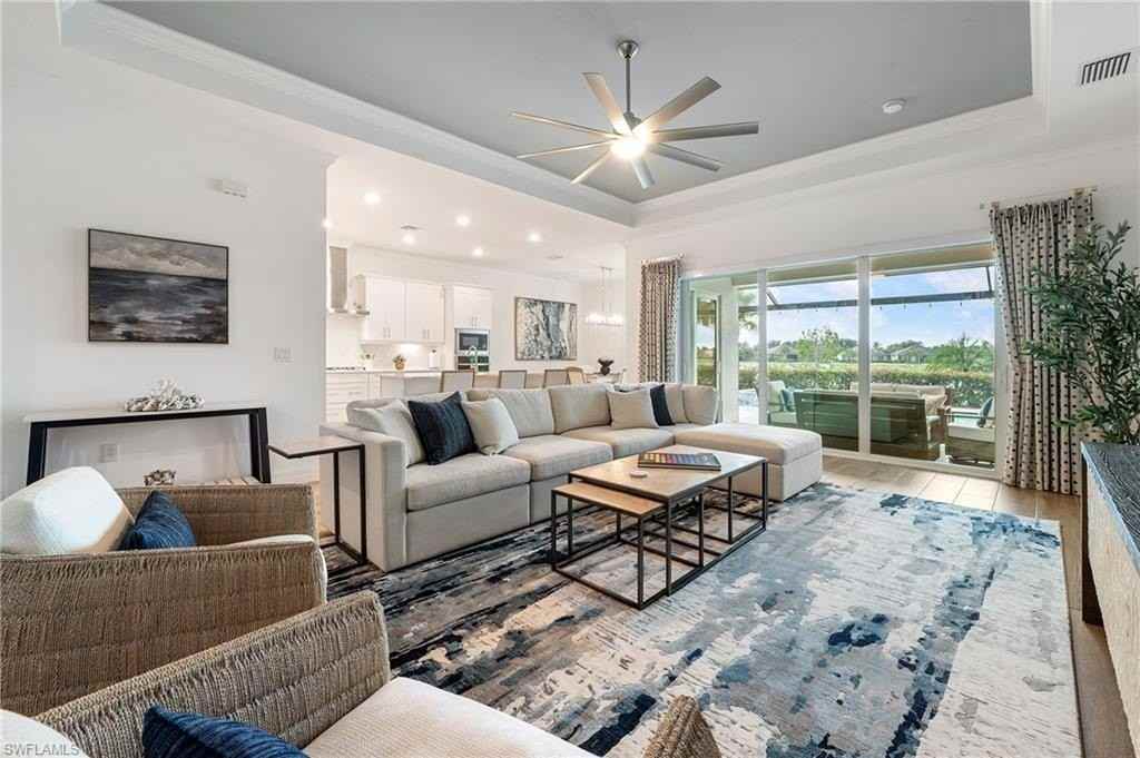 13528 Blue Bay Circle - Photo 4 of 48