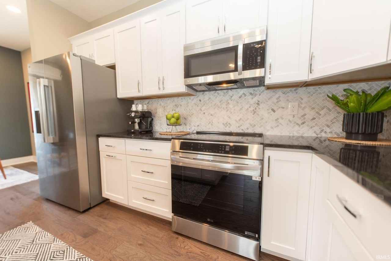 1542 S Piazza Dr - Photo 4 of 19