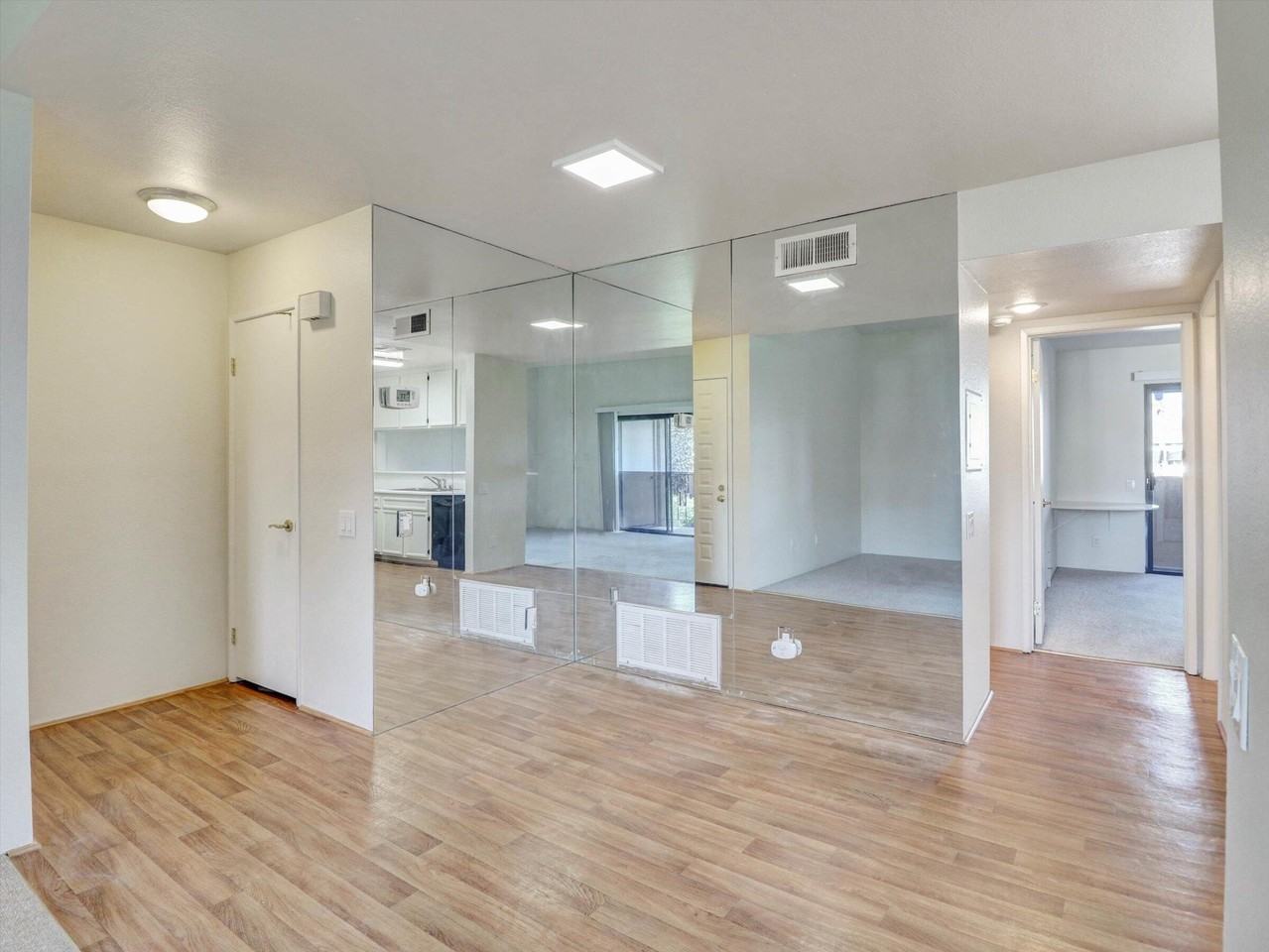 291 East Mel Avenue #253 - Photo 7 of 27