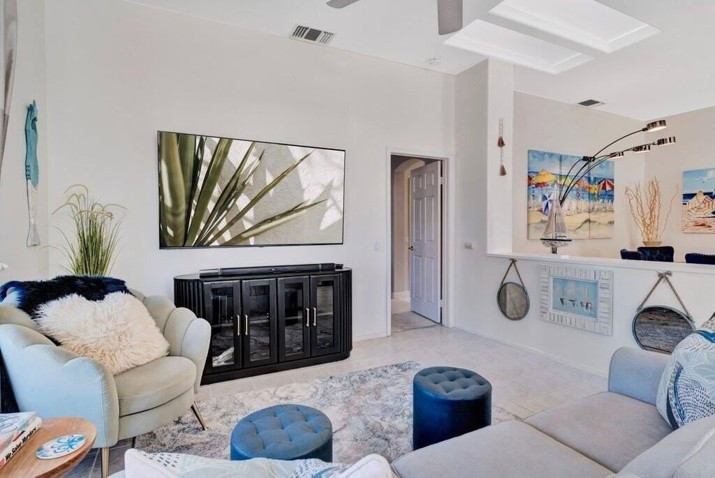 38635 Orangecrest Road - Photo 4 of 34