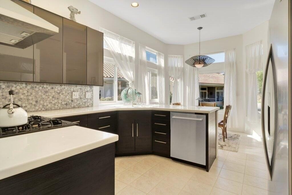 38635 Orangecrest Road - Photo 7 of 34