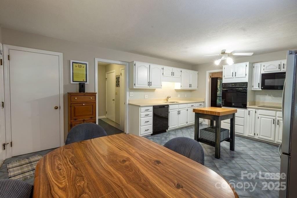 102 Arbor Lane - Photo 4 of 42