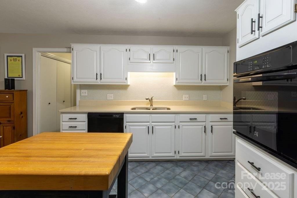 102 Arbor Lane - Photo 7 of 42