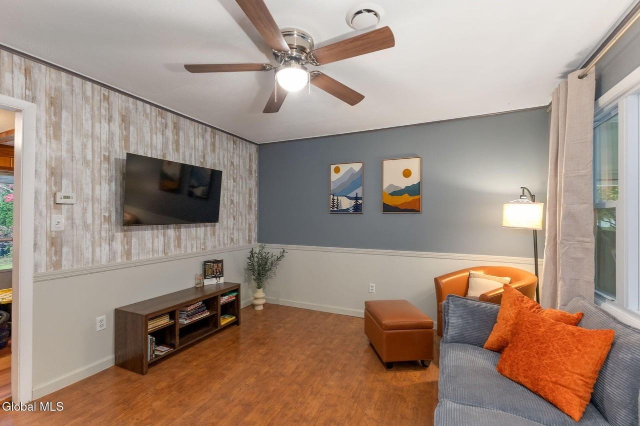 56B Monroe St - Photo 4 of 18