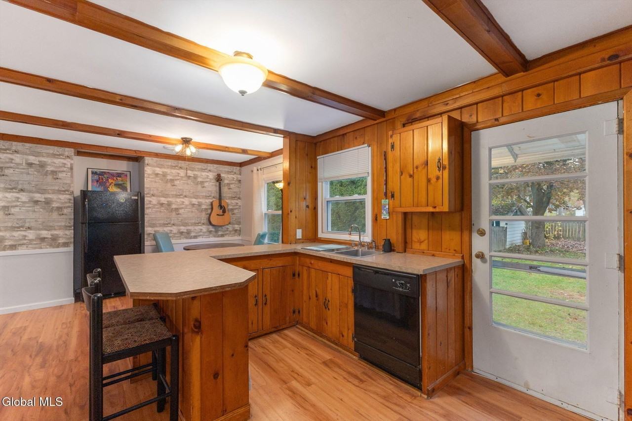 56B Monroe St - Photo 7 of 18