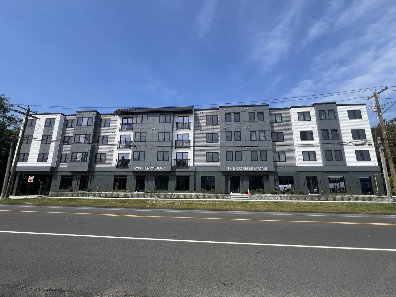 211 211 Ferry Blvd Boulevard #202 - Photo 2 of 15