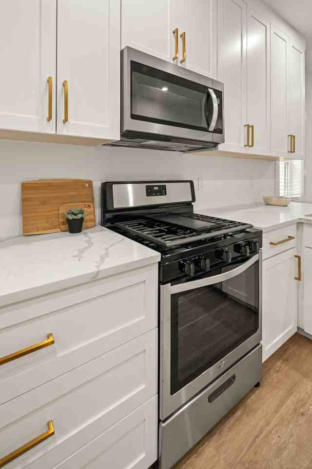 211 211 Ferry Blvd Boulevard #202 - Photo 5 of 15