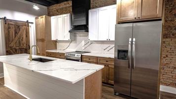 featured image of 151 W Main St