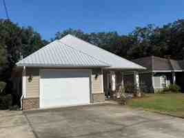 featured image of 703 Nutmeg Ave