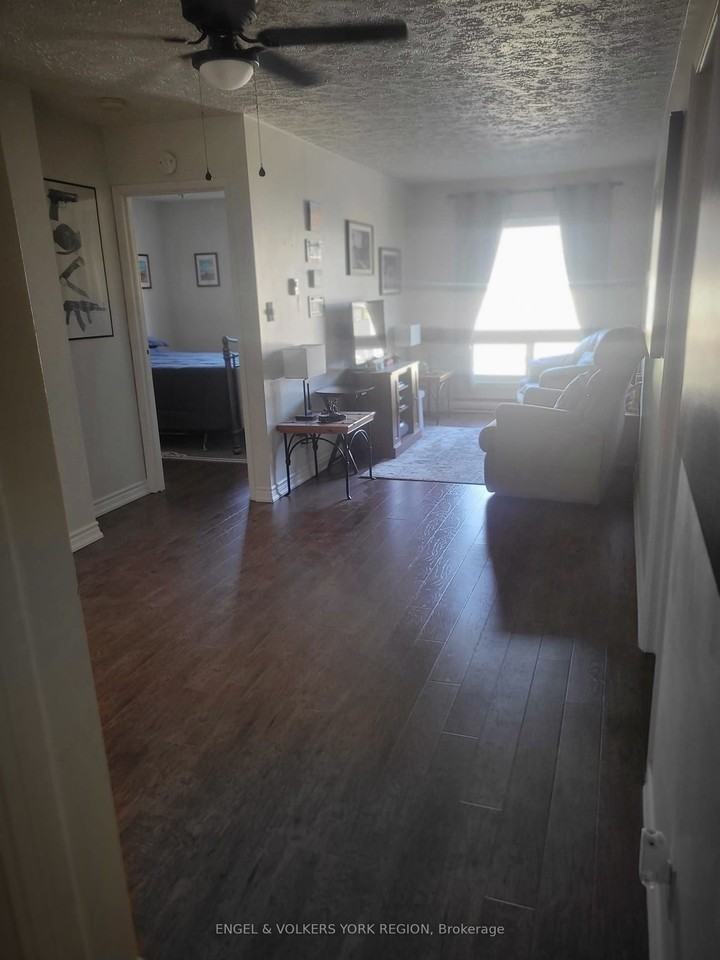 86 Curtis Street 3 - Photo 6 of 11