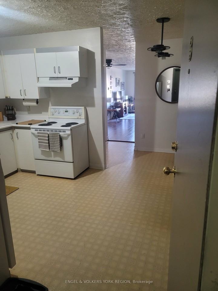 86 Curtis Street 3 - Photo 7 of 11