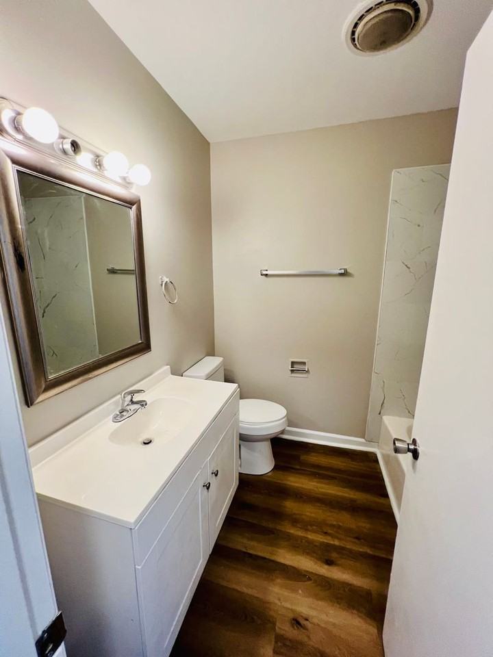 217 Mountain Ave Sw #7 - Photo 7 of 11