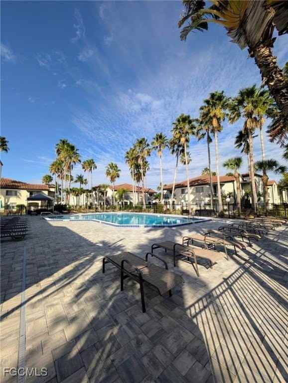 3407 Winkler Ave Apt 319 #319 - Photo 4 of 17