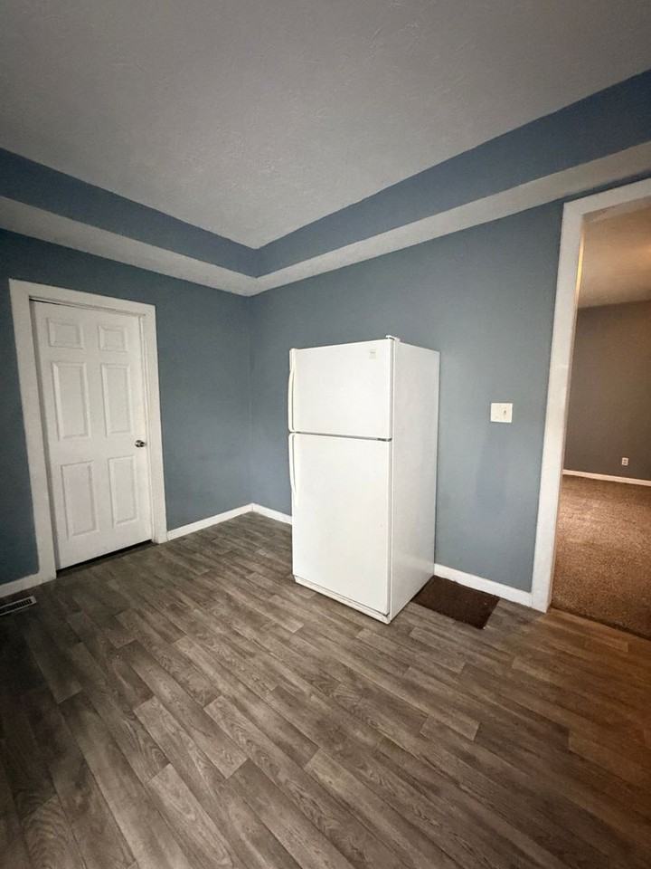 1017 Laurel St - Photo 7 of 14