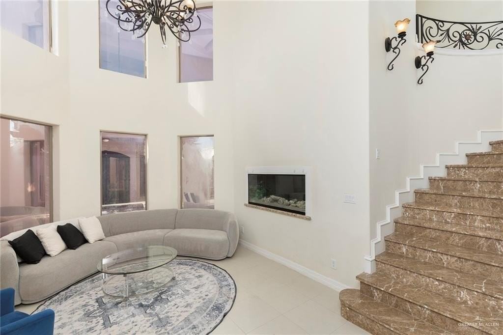 4701 Ebony Ave - Photo 5 of 25