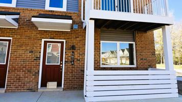 featured image of 4876 Parkside Lane