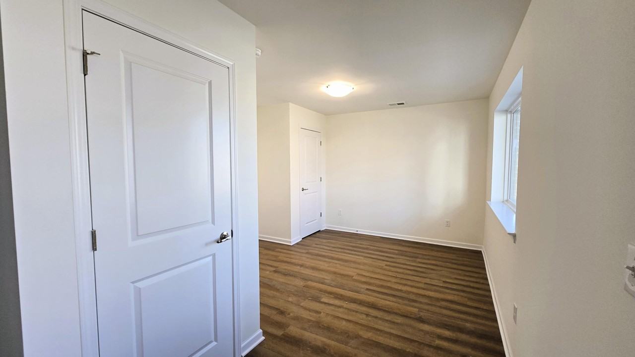 4876 Parkside Lane - Photo 2 of 15