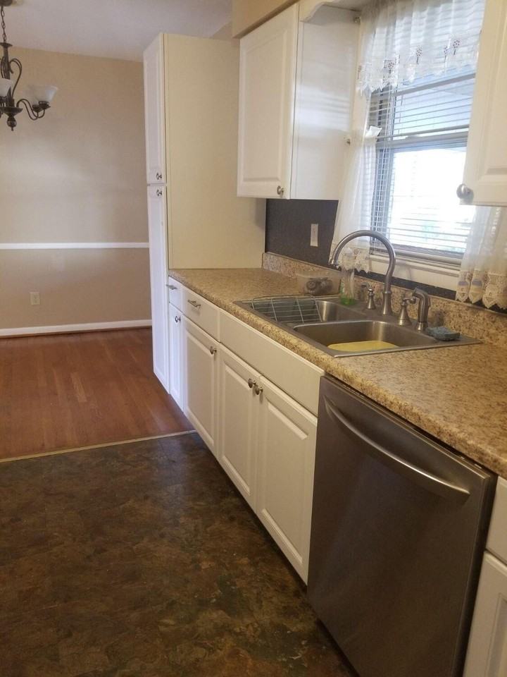 2137 Oleander Dr - Photo 3 of 14