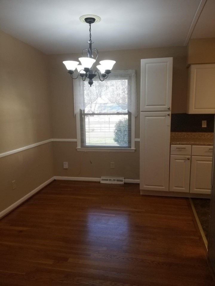 2137 Oleander Dr - Photo 4 of 14