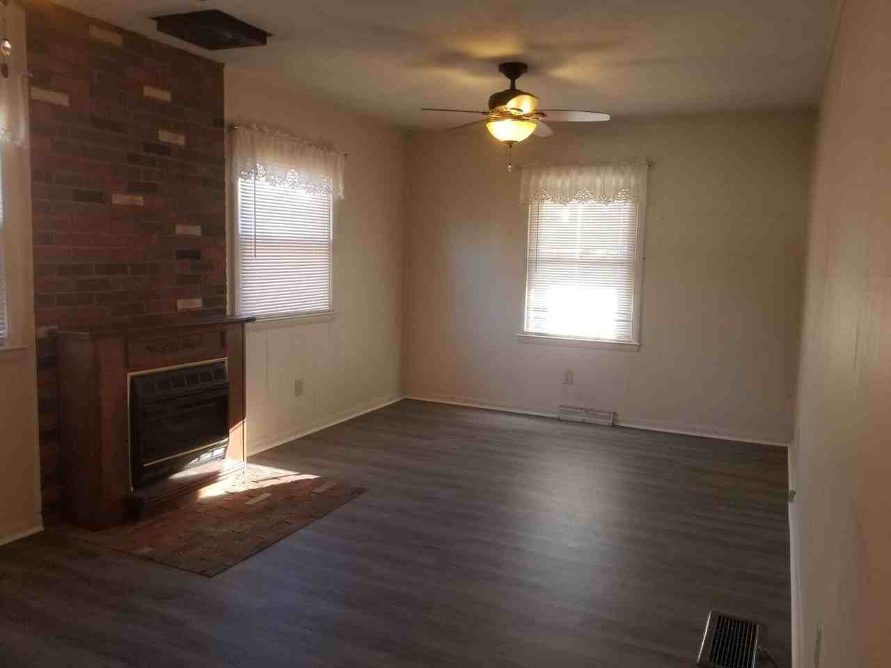 2137 Oleander Dr - Photo 5 of 14