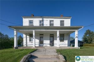 featured image of 4299 Lanark Rd