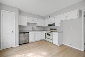 featured image of 2481 Chiswood St