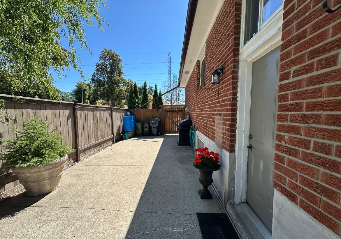 Reiber Crescent - Photo 4 of 9